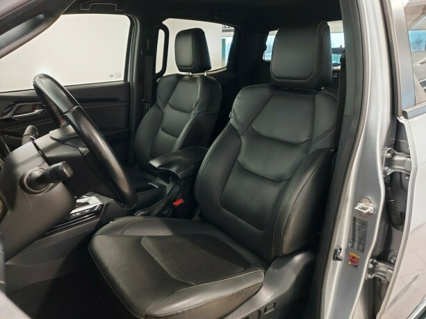 isuzu-d-max-diesel-2021-big-15