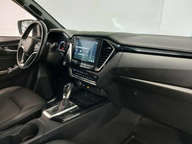 isuzu-d-max-diesel-2021-big-18