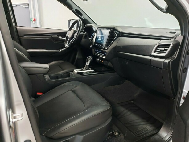 isuzu-d-max-diesel-2021-big-16