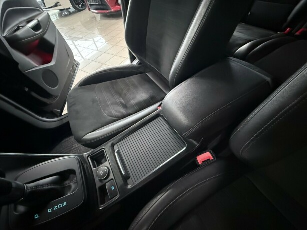 ford-kuga-diesel-2017-big-17