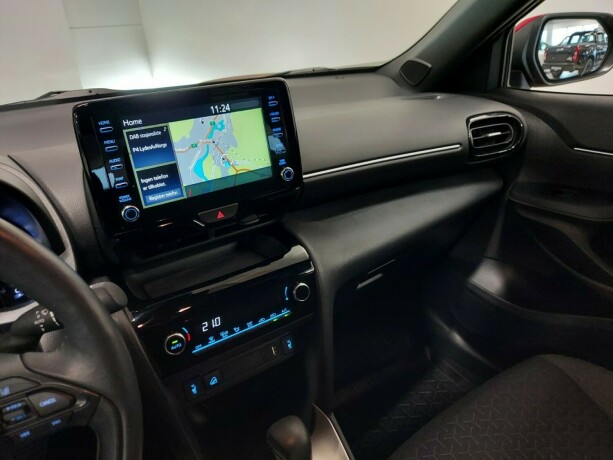 toyota-yaris-cross-elektrisitetbensin-2022-big-35