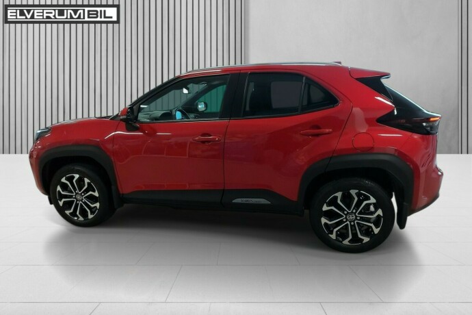 toyota-yaris-cross-elektrisitetbensin-2022-big-10