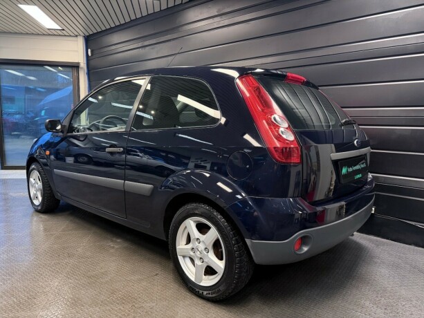 ford-fiesta-diesel-2006-big-5