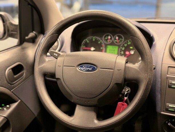 ford-fiesta-diesel-2006-big-18