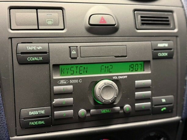 ford-fiesta-diesel-2006-big-21