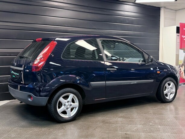 ford-fiesta-diesel-2006-big-8