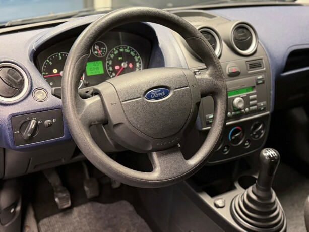 ford-fiesta-diesel-2006-big-10