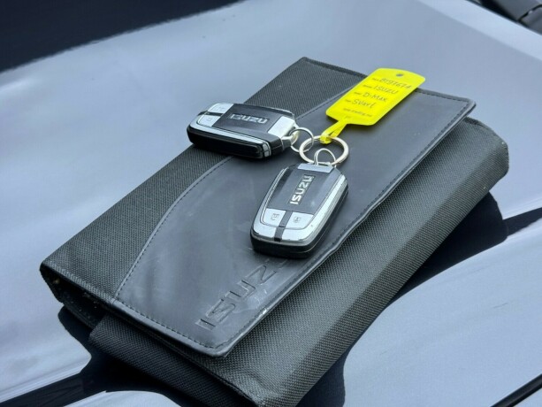 isuzu-d-max-diesel-2019-big-32