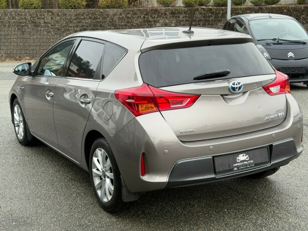 toyota-auris-bensin-2015-big-3