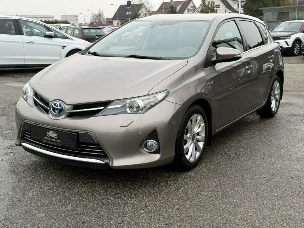 toyota-auris-bensin-2015-big-2