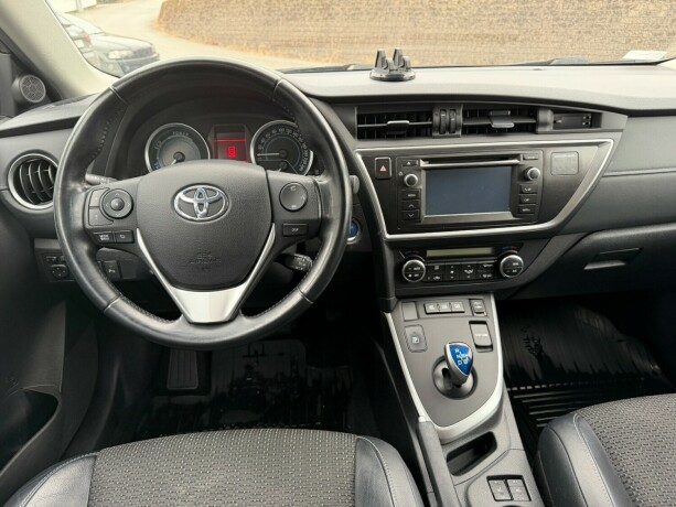 toyota-auris-bensin-2015-big-6