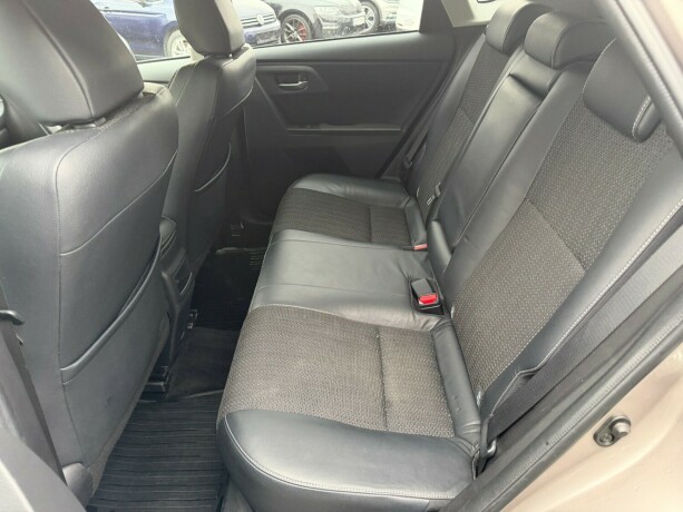 toyota-auris-bensin-2015-big-14