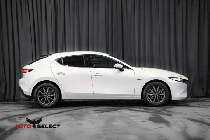 mazda-3-elektrisitetbensin-2021-big-12