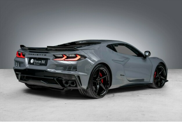 chevrolet-corvette-elektrisitetbensin-2024-big-20