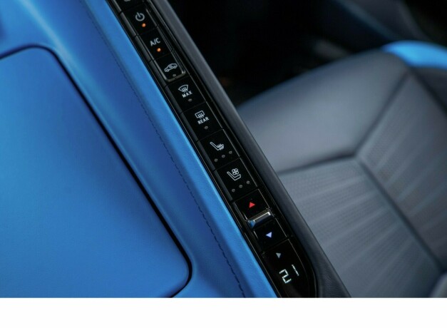 chevrolet-corvette-elektrisitetbensin-2024-big-43