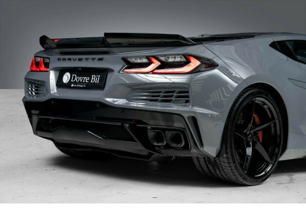 chevrolet-corvette-elektrisitetbensin-2024-big-22