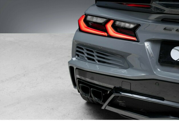 chevrolet-corvette-elektrisitetbensin-2024-big-18