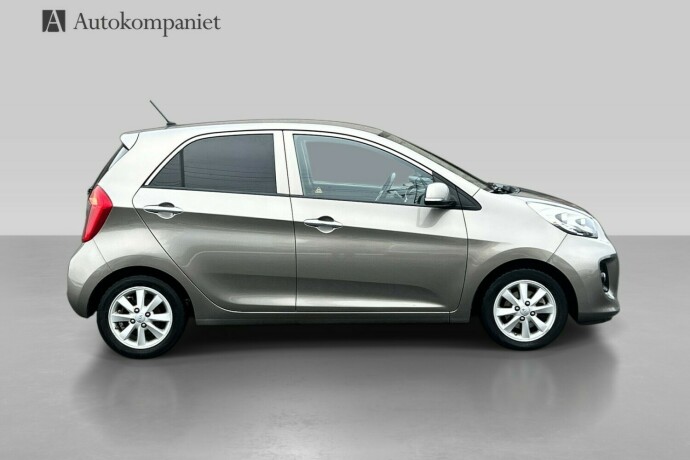 kia-picanto-bensin-2016-big-7