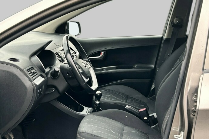 kia-picanto-bensin-2016-big-8