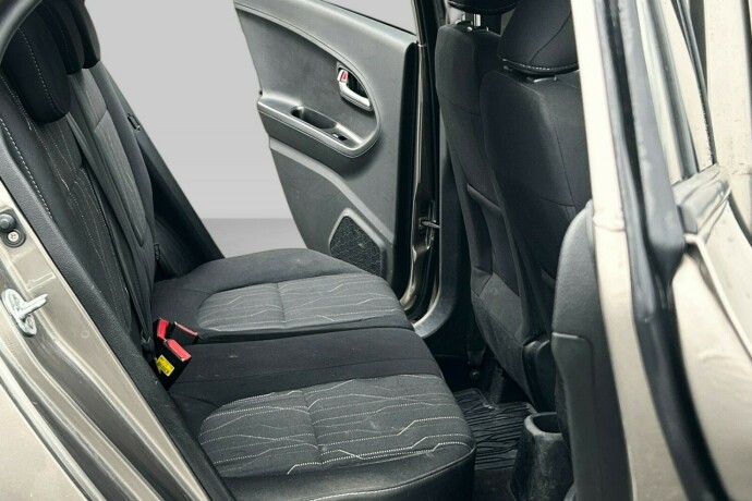 kia-picanto-bensin-2016-big-12