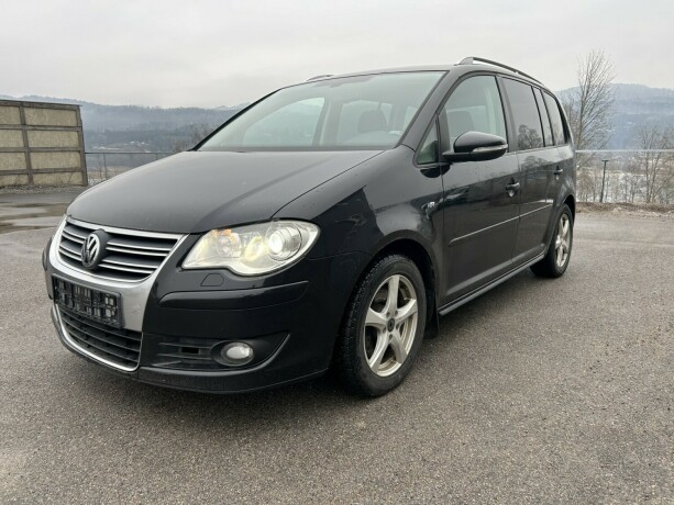 volkswagen-touran-diesel-2010-big-2