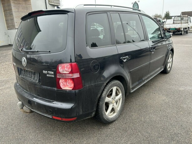 volkswagen-touran-diesel-2010-big-6