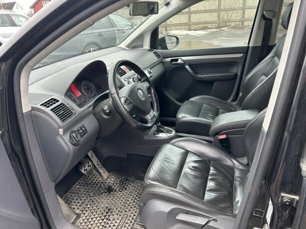 volkswagen-touran-diesel-2010-big-10