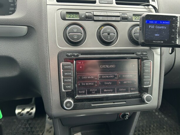 volkswagen-touran-diesel-2010-big-17