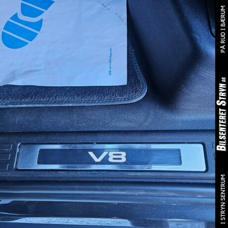 land-rover-defender-bensin-2023-big-18