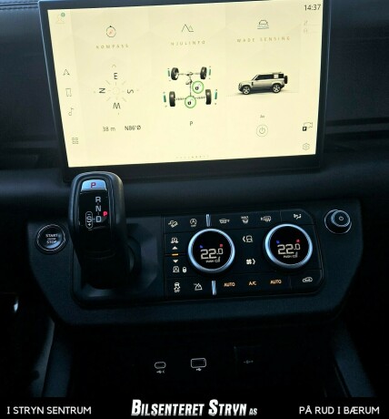 land-rover-defender-bensin-2023-big-12