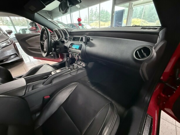 chevrolet-camaro-bensin-2010-big-24