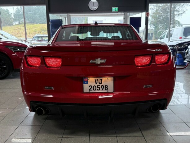 chevrolet-camaro-bensin-2010-big-6