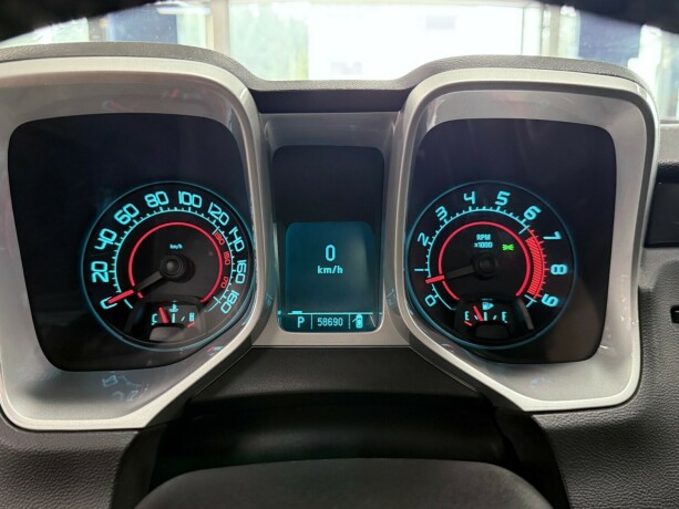 chevrolet-camaro-bensin-2010-big-17