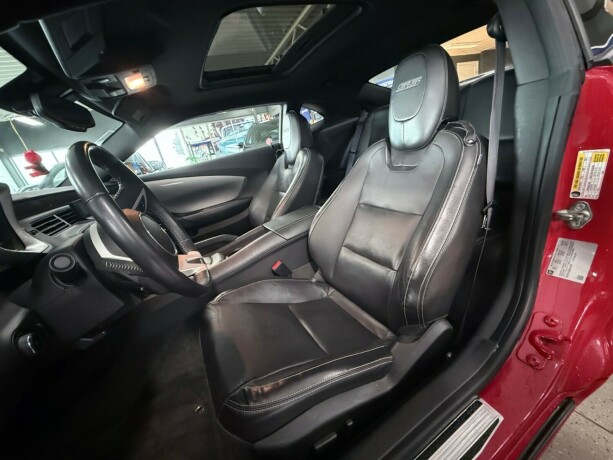 chevrolet-camaro-bensin-2010-big-12