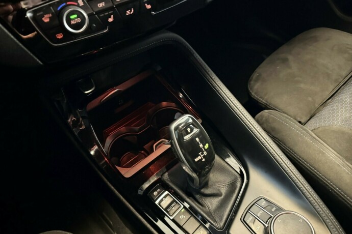 bmw-x1-diesel-2019-big-32