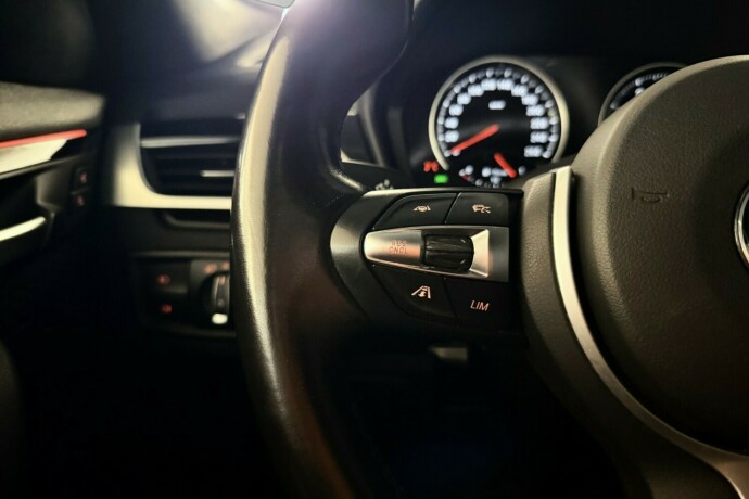 bmw-x1-diesel-2019-big-14