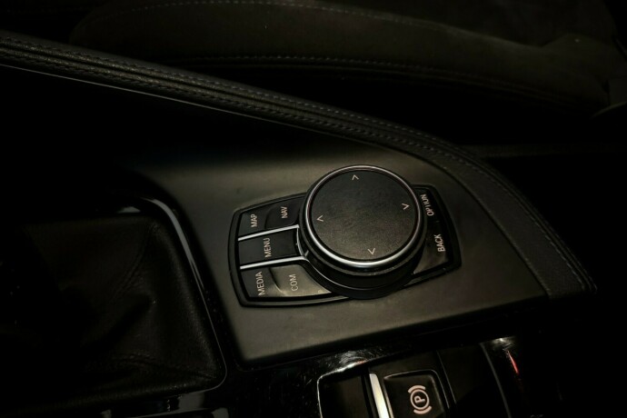 bmw-x1-diesel-2019-big-33