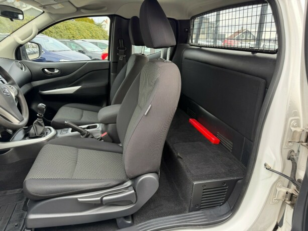 nissan-navara-diesel-2021-big-8