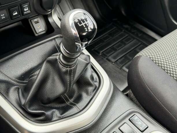 nissan-navara-diesel-2021-big-12