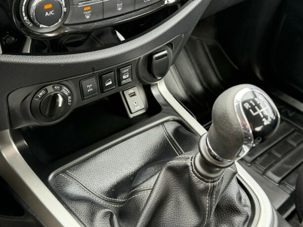 nissan-navara-diesel-2021-big-11