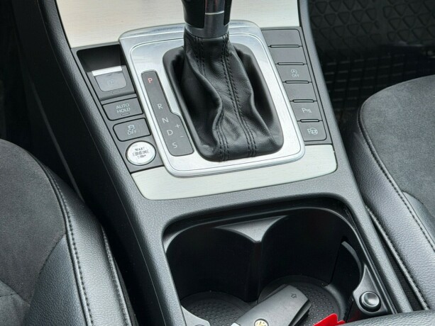 volkswagen-passat-diesel-2013-big-10