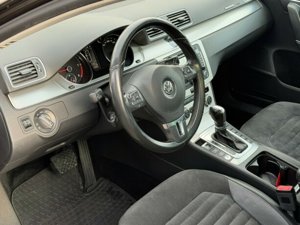 volkswagen-passat-diesel-2013-big-13