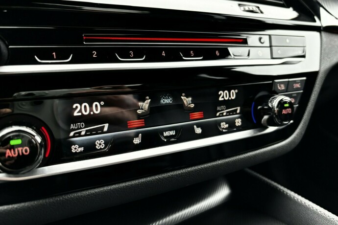 bmw-m5-bensin-2019-big-31