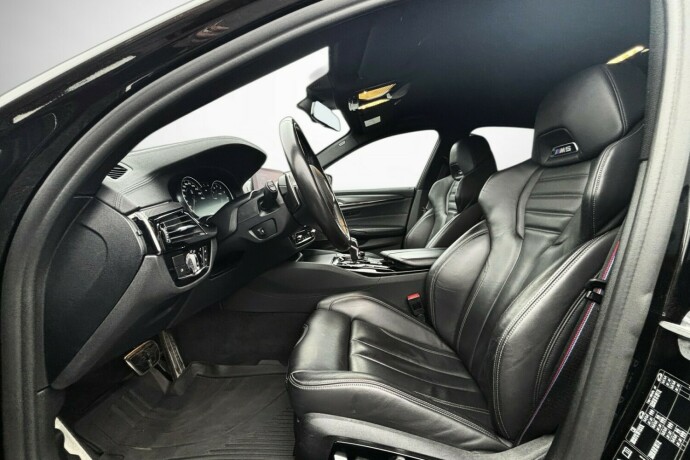 bmw-m5-bensin-2019-big-15