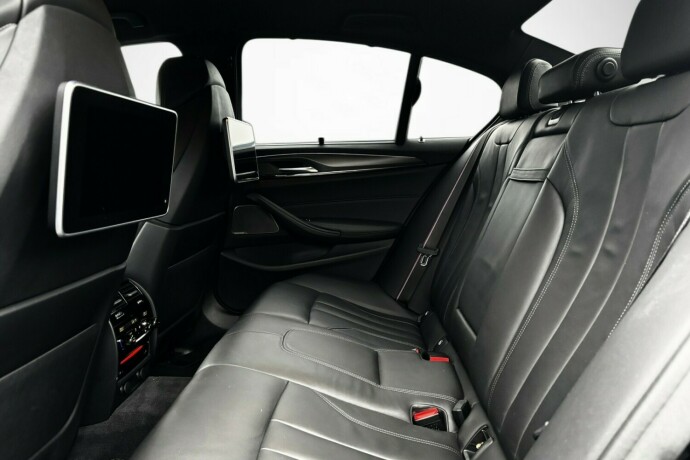 bmw-m5-bensin-2019-big-41