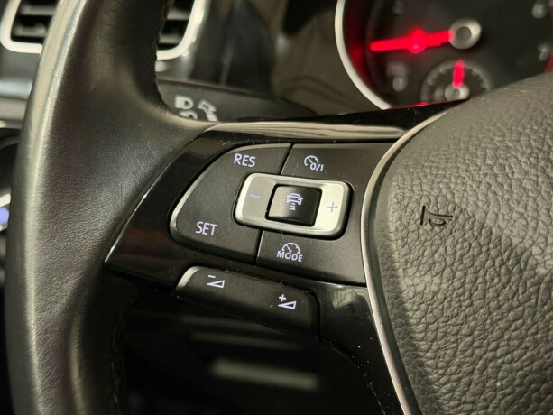 volkswagen-golf-bensin-2016-big-15