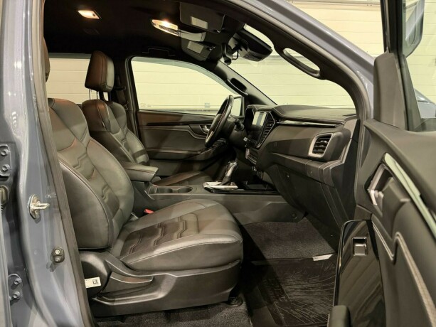 isuzu-d-max-diesel-2023-big-9