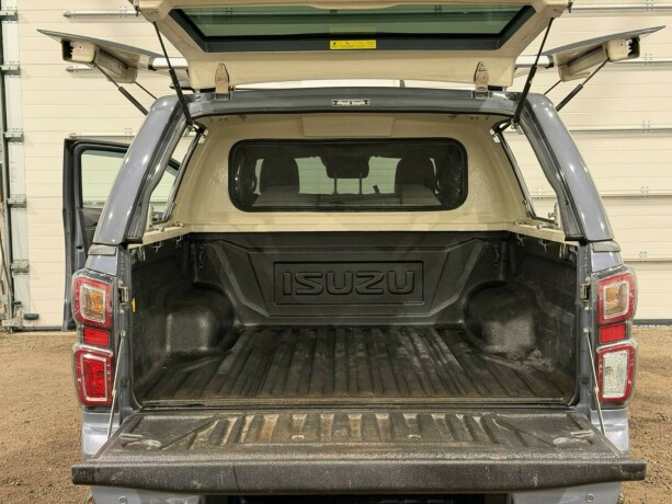 isuzu-d-max-diesel-2023-big-12