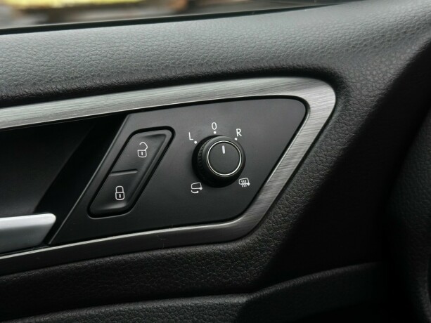 volkswagen-golf-elektrisitet-2020-big-30