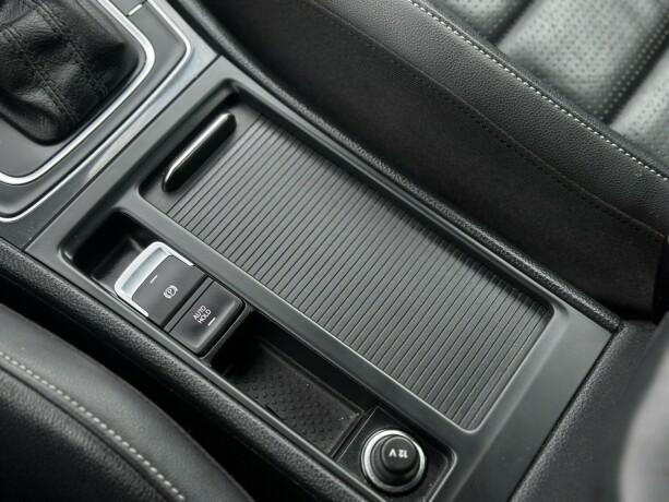 volkswagen-golf-elektrisitet-2020-big-16